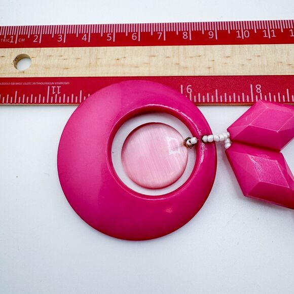 Vintage Bold Pink Statement Necklace Chunky Retro Beaded Pendant Mod Y2K Bright - Picture 11 of 11